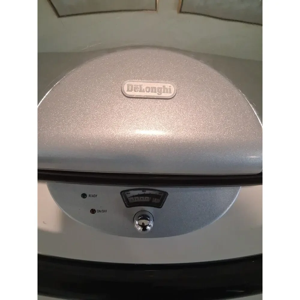 DeLonghi CGH800 Retro Contact Grill Panini Press Stainless Steel Slightly